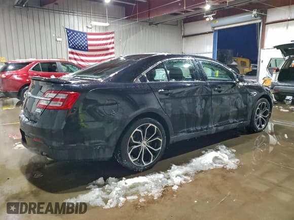 ✅ 2018 Ford Taurus SHO • VIN: 1FAHP2KT3JG102831 • Lot: 95308875. Listed on Copart with 49,219 mi. Free auction sales archive from the USA and detailed vehicle history report at DreamBid. Image 3.