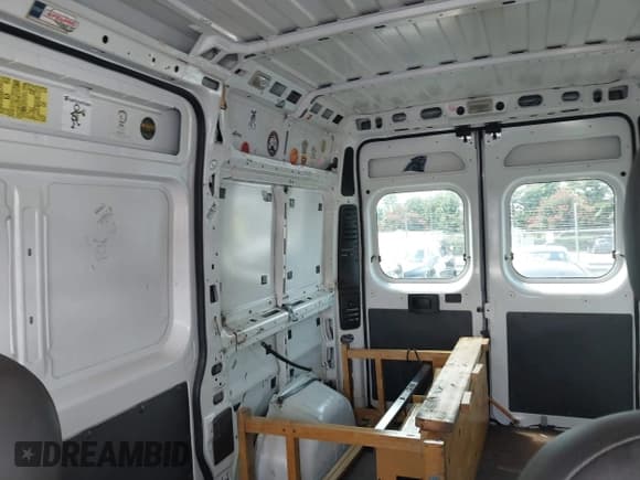 ✅ 2014 Ram ProMaster Cargo • VIN: 3C6TRVCG5EE106247 • Lot: 42982622. Wystawiony na IAAI z przebiegiem 163 795 mil. Bezpłatny archiwum sprzedaży aukcyjnych z USA i szczegółowy raport historii pojazdu na DreamBid. Zdjęcie 8.