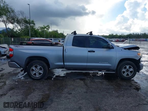 ✅ 2015 Toyota Tundra SR • VIN: 5TFRM5F18FX093942 • Lot: 42969303. Wystawiony na IAAI z przebiegiem 211 396 mil. Bezpłatny archiwum sprzedaży aukcyjnych z USA i szczegółowy raport historii pojazdu na DreamBid. Zdjęcie 14.