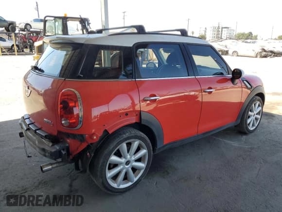 ✅ 2011 MINI Countryman S • VIN: WMWZC3C56BWH97569 • Lot: 71255145. Listed on Copart with 77,141 mi. Free auction sales archive from the USA and detailed vehicle history report at DreamBid. Image 3.