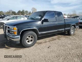 ✅ 1997 Chevrolet Silverado 1500 • VIN: 2GCEC19R2V1205349 • Лот: 90884065. Опубликован ранее на Copart с пробегом 160 770 миль. Бесплатный доступ к архиву аукционных продаж из США и подробный отчёт об истории автомобиля на DreamBid. Изображение 1.