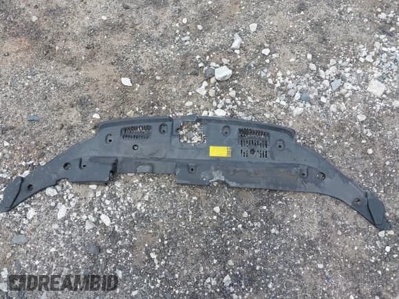 ✅ 2018 Toyota Highlander Limited Platinum • VIN: 5TDYZRFH3JS283082 • Lot: 43339719. Wystawiony na IAAI z przebiegiem 48 268 mil. Bezpłatny archiwum sprzedaży aukcyjnych z USA i szczegółowy raport historii pojazdu na DreamBid. Zdjęcie 12.