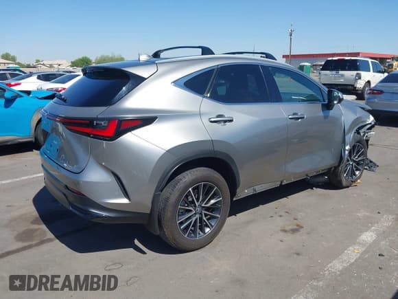 ✅ 2024 Lexus NX 350 Premium • VIN: 2T2GGCEZ3RC049310 • Лот: 42551581. Опубликован ранее на IAAI с пробегом 12 938 миль. Бесплатный доступ к архиву аукционных продаж из США и подробный отчёт об истории автомобиля на DreamBid. Изображение 4.