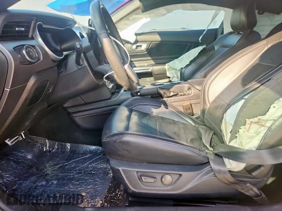 ✅ 2021 Ford Mustang GT • VIN: 1FA6P8CFXM5140527 • Lot: 84394425. Listed on Copart with 29,005 mi. Free auction sales archive from the USA and detailed vehicle history report at DreamBid. Image 7.