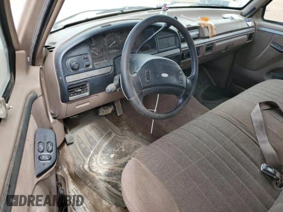 ✅ 1992 Ford F-150 S • VIN: 1FTEX15Y0NKB12878 • Lot: 49267145. Listed on Copart with 238,017 mi. Free auction sales archive from the USA and detailed vehicle history report at DreamBid. Image 8.