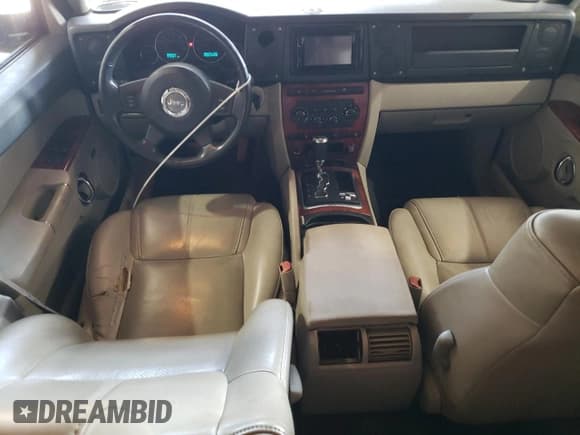 ✅ 2006 Jeep Commander Limited • VIN: 1J8HG58N86C303152 • Lot: 80572665. Wystawiony na Copart z przebiegiem 215 357 mil. Bezpłatny archiwum sprzedaży aukcyjnych z USA i szczegółowy raport historii pojazdu na DreamBid. Zdjęcie 8.