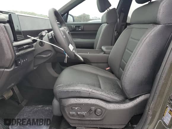2025 Hyundai Santa Fe Calligraphy with VIN 5NMP54GL1SH149723, listed as a Copart auction lot 90333465 with 15 mi miles and Salvage title. Bid and sale history available at DreamBid. Image 7.
