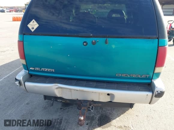 ✅ 1996 Chevrolet Blazer • VIN: 1GNDT13W0T2126213 • Лот: 43607689. Опубликован ранее на IAAI с пробегом 278 071 миль. Бесплатный доступ к архиву аукционных продаж из США и подробный отчёт об истории автомобиля на DreamBid. Изображение 12.