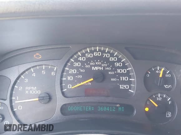 ✅ 2003 Chevrolet Silverado 2500HD LS • VIN: 1GCHC29U93E354781 • Lot: 42316975. Listed on IAAI with 360,412 mi. Free auction sales archive from the USA and detailed vehicle history report at DreamBid. Image 7.