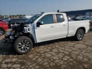 ✅ 2025 Chevrolet Silverado 1500 • VIN: 1GCRKDEK7SZ149409 • Лот: 67103035. Опубликован ранее на Copart с пробегом 2 060 миль. Бесплатный доступ к архиву аукционных продаж из США и подробный отчёт об истории автомобиля на DreamBid. Изображение 1.