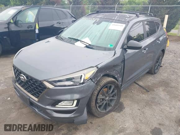 2019 Hyundai Tucson SEL z VIN KM8J33AL3KU965500, wystawiony jako IAAI lot #42611549 z przebiegiem 104 688 mil mil oraz . Historia ofert i sprzedaży dostępna na DreamBid. Obrazek 2.