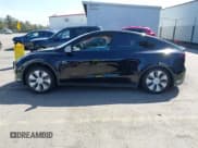 ✅ 2024 Tesla Model Y Long Range • VIN: 7SAYGDEE0RF078242 • Lot: 41808826. Wystawiony na IAAI z przebiegiem 59 581 mil. Bezpłatny archiwum sprzedaży aukcyjnych z USA i szczegółowy raport historii pojazdu na DreamBid. Zdjęcie 15.