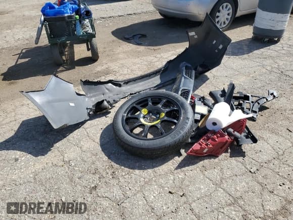 ✅ 2019 Genesis G70 Advanced • VIN: KMTG54LE5KU014990 • Lot: 61719545. Listed on Copart with 52,600 mi. Free auction sales archive from the USA and detailed vehicle history report at DreamBid. Image 12.