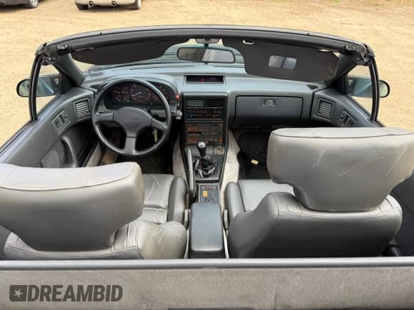 ✅ 1988 Mazda RX-7 • VIN: JM1FC3515J0107020 • Lot: 80701614. Wystawiony na Copart z przebiegiem 110 579 mil. Bezpłatny archiwum sprzedaży aukcyjnych z USA i szczegółowy raport historii pojazdu na DreamBid. Zdjęcie 9.