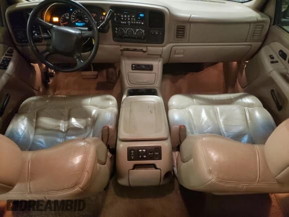 ✅ 2002 Chevrolet Suburban LT • VIN: 1GNFK16Z22J261487 • Лот: 56291475. Опубликован ранее на Copart с пробегом 200 752 миль. Бесплатный доступ к архиву аукционных продаж из США и подробный отчёт об истории автомобиля на DreamBid. Изображение 8.