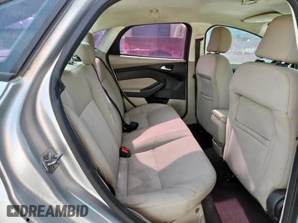 ✅ 2016 Ford Focus SE • VIN: 1FADP3F29GL202860 • Лот: 93662105. Опубликован ранее на Copart с пробегом 127 641 миль. Бесплатный доступ к архиву аукционных продаж из США и подробный отчёт об истории автомобиля на DreamBid. Изображение 10.