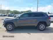 2020 Jeep Grand Cherokee Altitude z VIN 1C4RJEAG1LC245566, wystawiony jako IAAI lot #42699269 z przebiegiem 130 271 mil mil oraz . Historia ofert i sprzedaży dostępna na DreamBid. Obrazek 15.