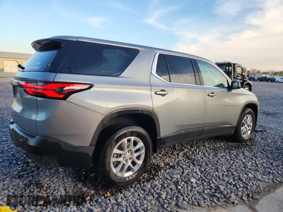 ✅ 2024 Chevrolet Traverse LS • VIN: 1GNESTKW2RJ139340 • Lot: 91513645. Wystawiony na Copart z przebiegiem 36 012 mil. Bezpłatny archiwum sprzedaży aukcyjnych z USA i szczegółowy raport historii pojazdu na DreamBid. Zdjęcie 3.