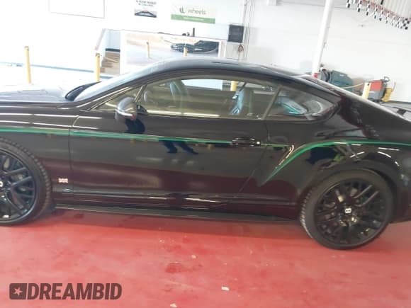 ✅ 2015 Bentley Continental GT • VIN: SCBFS8ZA9FC048427 • Lot: 43642438. Listed on IAAI with 14,022 mi. Free auction sales archive from the USA and detailed vehicle history report at DreamBid. Image 14.