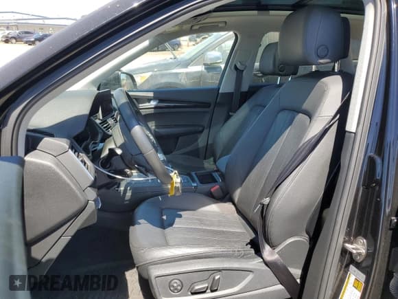 ✅ 2020 Audi Q5 Premium • VIN: WA1G2AFY3L2049515 • Лот: 67580264. Опубликован ранее на Copart с пробегом 58 636 миль. Бесплатный доступ к архиву аукционных продаж из США и подробный отчёт об истории автомобиля на DreamBid. Изображение 7.