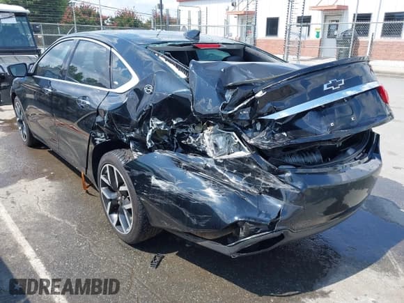 ✅ 2017 Chevrolet Impala Premier • VIN: 2G1145S3XH9102882 • Lot: 43009835. Listed on IAAI with 119,316 mi. Free auction sales archive from the USA and detailed vehicle history report at DreamBid. Image 3.