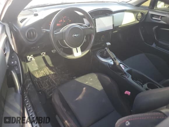 ✅ 2014 Subaru BRZ Premium • VIN: JF1ZCAB12E9600750 • Lot: 62752285. Wystawiony na Copart z przebiegiem 80 027 mil. Bezpłatny archiwum sprzedaży aukcyjnych z USA i szczegółowy raport historii pojazdu na DreamBid. Zdjęcie 8.