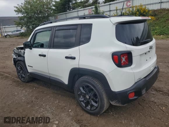 ✅ 2018 Jeep Renegade Latitude • VIN: ZACCJABBXJPG89698 • Lot: 81709715. Listed on Copart with 60,338 mi. Free auction sales archive from the USA and detailed vehicle history report at DreamBid. Image 2.