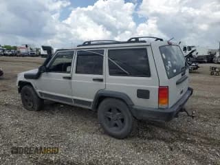 ✅ 2001 Jeep Cherokee • VIN: 1J4FT28S71L507698 • Lot: 57991985. Wystawiony na Copart z przebiegiem Nie podano. Bezpłatny archiwum sprzedaży aukcyjnych z USA i szczegółowy raport historii pojazdu na DreamBid. Zdjęcie 2.