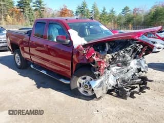 ✅ 2018 Chevrolet Silverado 2500HD LT • VIN: 1GC2KVEG8JZ235359 • Lot: 40674239. Wystawiony na IAAI z przebiegiem 106 060 mil. Bezpłatny archiwum sprzedaży aukcyjnych z USA i szczegółowy raport historii pojazdu na DreamBid. Zdjęcie 1.