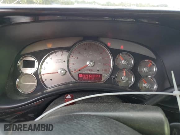 ✅ 2002 Chevrolet Silverado 1500 LT • VIN: 2GCEC19TX21255200 • Лот: 73795294. Опубликован ранее на Copart с пробегом 205 307 миль. Бесплатный доступ к архиву аукционных продаж из США и подробный отчёт об истории автомобиля на DreamBid. Изображение 9.