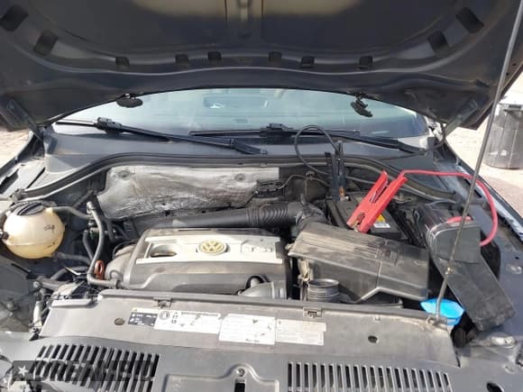 ✅ 2013 Volkswagen Tiguan S • VIN: WVGBV3AX3DW581578 • Lot: 43475484. Listed on IAAI with 142,053 mi. Free auction sales archive from the USA and detailed vehicle history report at DreamBid. Image 10.