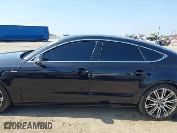 ✅ 2014 Audi A7 Premium Plus • VIN: WAUWGAFC6EN074723 • Lot: 43518756. Wystawiony na IAAI z przebiegiem 145 379 mil. Bezpłatny archiwum sprzedaży aukcyjnych z USA i szczegółowy raport historii pojazdu na DreamBid. Zdjęcie 14.