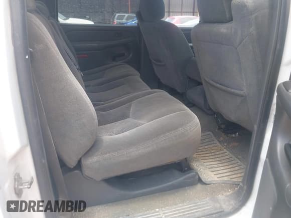 ✅ 2006 Chevrolet Silverado 2500HD LT3 • VIN: 1GCHK23D06F174096 • Лот: 42561823. Опубликован ранее на IAAI с пробегом 235 983 миль. Бесплатный доступ к архиву аукционных продаж из США и подробный отчёт об истории автомобиля на DreamBid. Изображение 8.