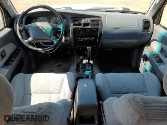 ✅ 2000 Toyota 4Runner SR5 • VIN: JT3HN86R2Y0305072 • Lot: 71225225. Wystawiony na Copart z przebiegiem 233 892 mil. Bezpłatny archiwum sprzedaży aukcyjnych z USA i szczegółowy raport historii pojazdu na DreamBid. Zdjęcie 8.