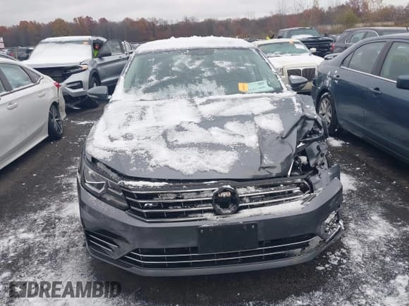 ✅ 2017 Volkswagen Passat R-Line • VIN: 1VWDT7A32HC060315 • Lot: 43665400. Listed on IAAI with 58,565 mi. Free auction sales archive from the USA and detailed vehicle history report at DreamBid. Image 12.