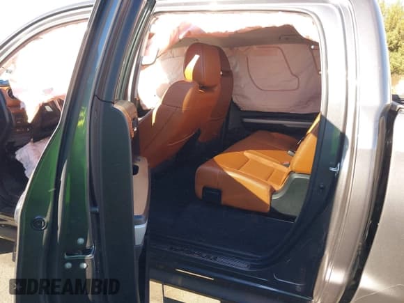 ✅ 2020 Toyota Tundra Platinum • VIN: 5TFAY5F12LX951676 • Lot: 41310865. Listed on IAAI with 36,601 mi. Free auction sales archive from the USA and detailed vehicle history report at DreamBid. Image 8.