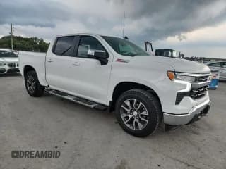 ✅ 2025 Chevrolet Silverado 1500 LT • VIN: 2GCUKDEDXS1163910 • Lot: 81222475. Wystawiony na Copart z przebiegiem 5 661 mil. Bezpłatny archiwum sprzedaży aukcyjnych z USA i szczegółowy raport historii pojazdu na DreamBid. Zdjęcie 4.