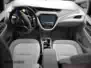 2019 Chevrolet Bolt EV Premier z VIN 1G1FZ6S01K4147450, wystawiony jako Copart lot #79229543 z przebiegiem 21 905 mil mil oraz . Historia ofert i sprzedaży dostępna na DreamBid. Obrazek 8.