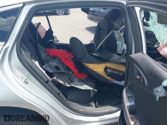 ✅ 2018 Chevrolet Malibu LT • VIN: 1G1ZD5ST7JF202311 • Lot: 42256463. Listed on IAAI with Not provided. Free auction sales archive from the USA and detailed vehicle history report at DreamBid. Image 8.