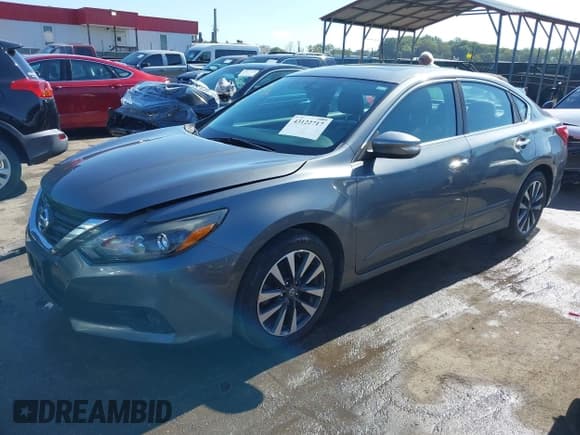✅ 2017 Nissan Altima SR • VIN: 1N4AL3AP3HC124126 • Lot: 43122717. Listed on IAAI with 99,824 mi. Free auction sales archive from the USA and detailed vehicle history report at DreamBid. Image 2.