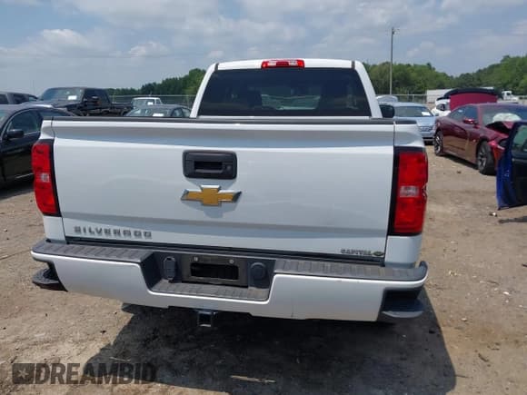 ✅ 2018 Chevrolet Silverado 1500 Custom • VIN: 1GCRCPEC7JZ184537 • Лот: 42606830. Опубликован ранее на IAAI с пробегом 149 588 миль. Бесплатный доступ к архиву аукционных продаж из США и подробный отчёт об истории автомобиля на DreamBid. Изображение 17.