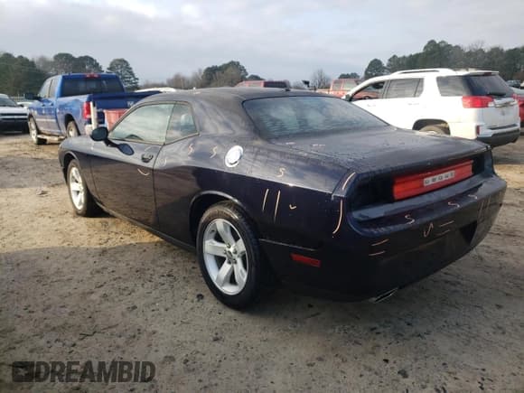 ✅ 2012 Dodge Challenger SXT • VIN: 2C3CDYAG0CH293477 • Lot: 43760705. Wystawiony na Copart z przebiegiem 129 436 mil. Bezpłatny archiwum sprzedaży aukcyjnych z USA i szczegółowy raport historii pojazdu na DreamBid. Zdjęcie 2.