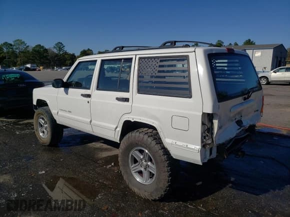 ✅ 2001 Jeep Cherokee Limited • VIN: 1J4FT58S61L513297 • Lot: 86021154. Listed on Copart with 253,694 mi. Free auction sales archive from the USA and detailed vehicle history report at DreamBid. Image 2.