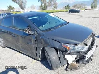 ✅ 2021 Hyundai Ioniq Blue • VIN: KMHC65LC8MU261689 • Lot: 41857330. Wystawiony na IAAI z przebiegiem 69 947 mil. Bezpłatny archiwum sprzedaży aukcyjnych z USA i szczegółowy raport historii pojazdu na DreamBid. Zdjęcie 6.