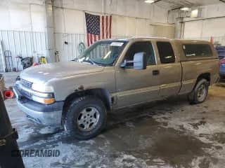 ✅ 2002 Chevrolet Silverado 1500 • VIN: 2GCEK19V721393023 • Lot: 45235375. Wystawiony na Copart z przebiegiem 143 459 mil mil. Skorzystaj z bezpłatnego archiwum sprzedaży aukcyjnych z USA i zobacz szczegółowy raport historii pojazdu na DreamBid. Zdjęcie 1.