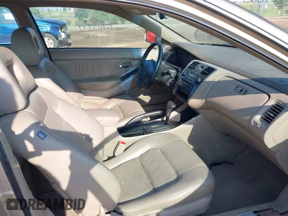 2001 Honda Accord EX с VIN 1HGCG22571A009885, выставлен на аукционе IAAI как лот 42409944 с пробегом 231 157 миль миль и . История ставок и продаж доступна на DreamBid. Изображение 5.