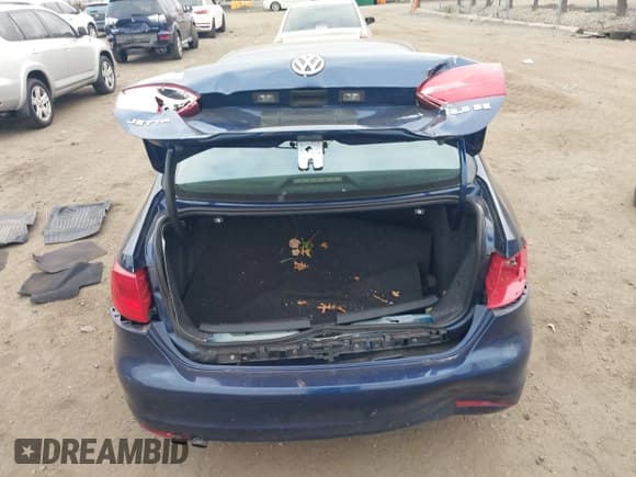 ✅ 2011 Volkswagen Jetta SE • VIN: 3VWDZ7AJ4BM067513 • Lot: 43568532. Listed on IAAI with 181,869 mi. Free auction sales archive from the USA and detailed vehicle history report at DreamBid. Image 6.