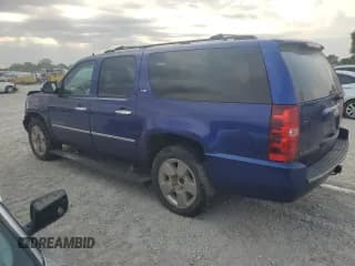 ✅ 2010 Chevrolet Suburban LTZ • VIN: 1GNUKKE36AR216773 • Lot: 74616484. Wystawiony na Copart z przebiegiem 247 900 mil. Bezpłatny archiwum sprzedaży aukcyjnych z USA i szczegółowy raport historii pojazdu na DreamBid. Zdjęcie 2.