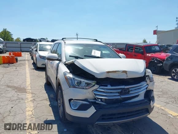 ✅ 2014 Hyundai Santa Fe GLS • VIN: KM8SN4HF5EU072835 • Лот: 43180919. Опубликован ранее на IAAI с пробегом 193 438 миль. Бесплатный доступ к архиву аукционных продаж из США и подробный отчёт об истории автомобиля на DreamBid. Изображение 1.