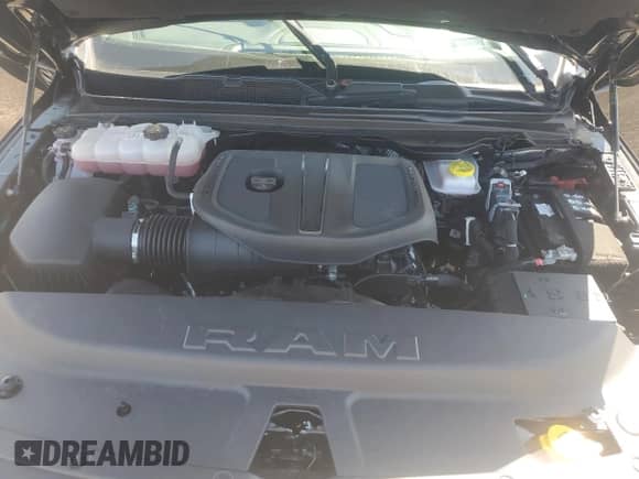 2025 Ram 1500 Rebel z VIN 1C6SRFLP3SN705978, wystawiony jako Copart lot #69084135 z przebiegiem Nie podano mil oraz Szkoda całkowita • Salvage title. Historia ofert i sprzedaży dostępna na DreamBid. Obrazek 11.